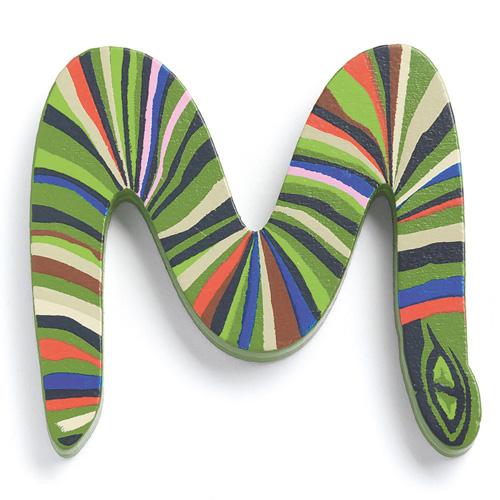 lettera M decorativa in legno