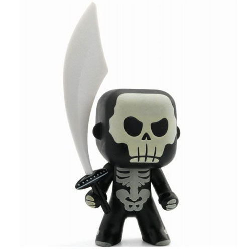 ARTY TOYS CAVALIERE SKULLY